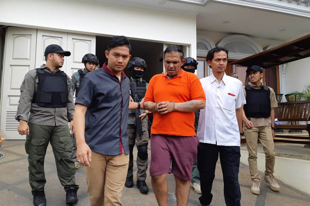 Digeledah, Koboi Lamborghini...