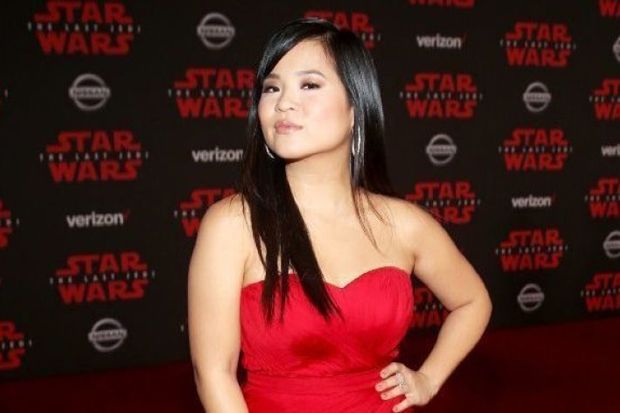 Kelly Marie Tran, Perempuan...