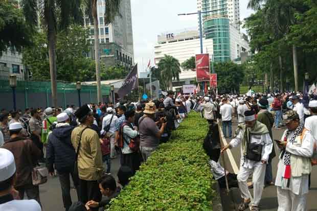 Ratusan Polisi Amankan...
