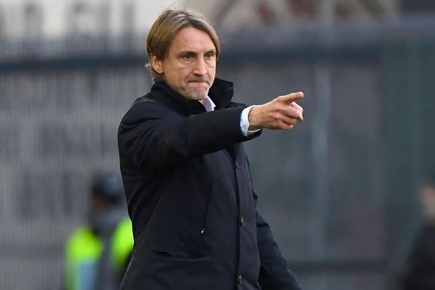 Pecat Motta, Genoa Pilih...