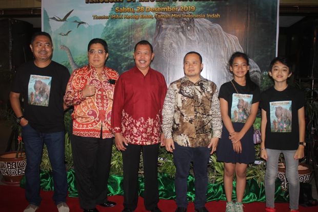 Libur Akhir Tahun, Teater...