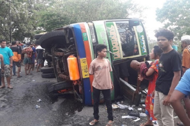 Akibat Rem Blong, Bus...