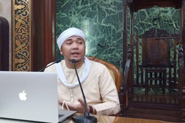 Apa Beda Ghibah dan...