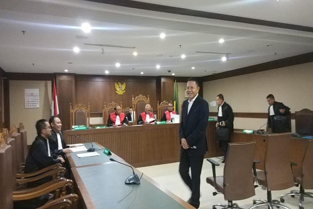 Didakwa Terima Suap...