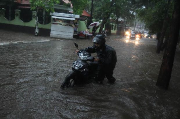 DKI Siapkan Dapur Umum...