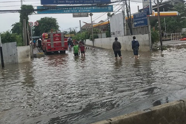 Hari Ketiga Banjir,...