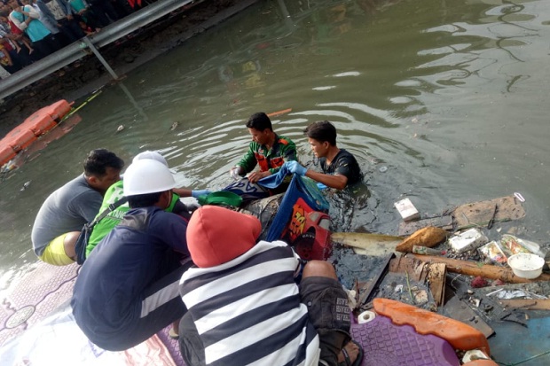 2 Hari Terendam Banjir,...