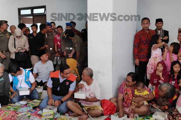 Sambangi Korban Banjir...