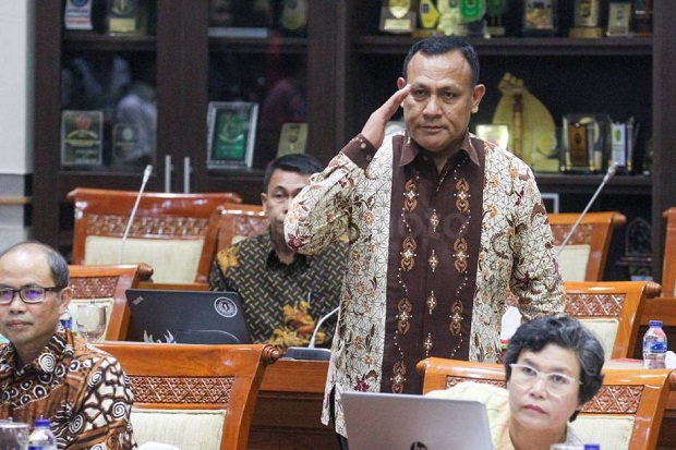Pimpinan KPK Akan Bantu...