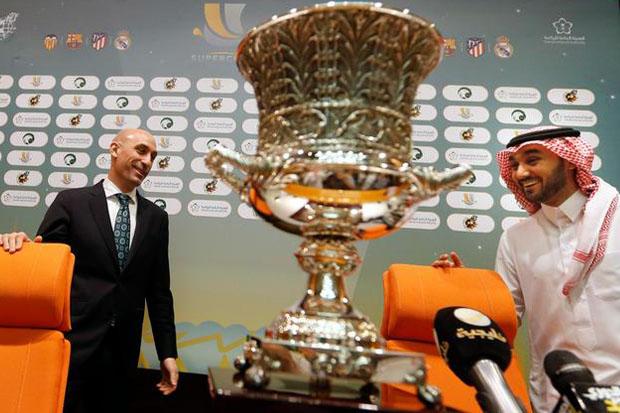 Serba-serbi Piala Super...