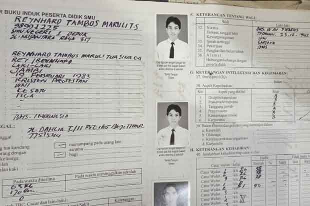 Sekolah di SMA Favorit...