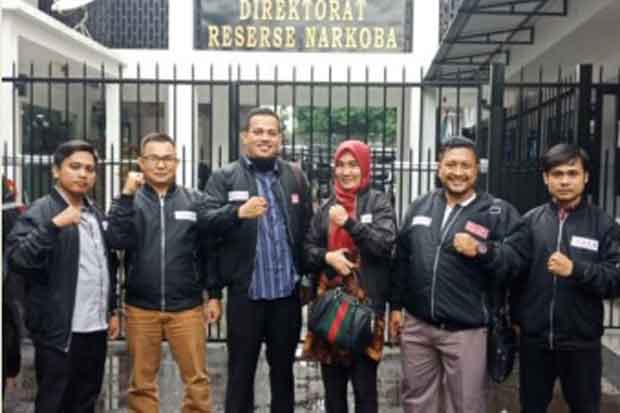 Datangi Polda Metro,...