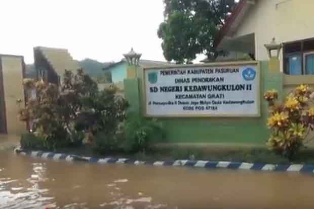 Pasuruan Diterjang Banjir,...