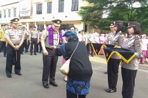 Penambangan Emas Ilegal...