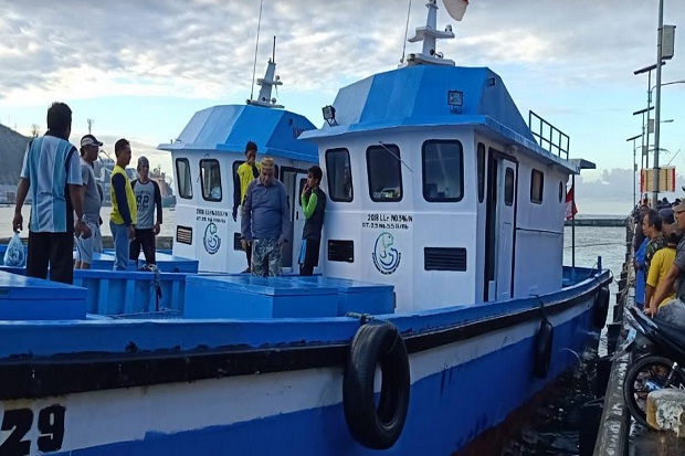 100 Kapal Nelayan Gorontalo...