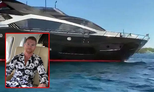 Canelo Alvarez Liburan...