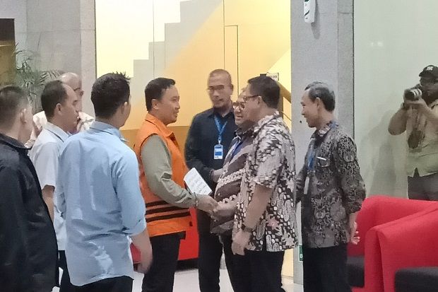 Berpapasan, Imam Nahrawi-Komisioner...