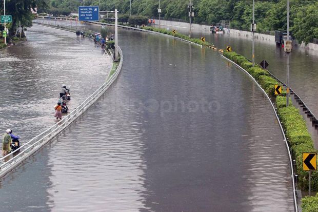 Banjir dan Longsor Awal...