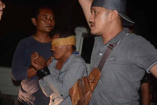 2 Tersangka Kasus Ganja...