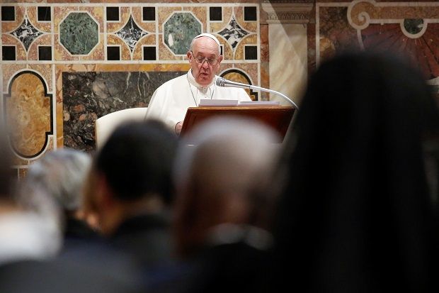 Paus Francis Desak AS-Iran...
