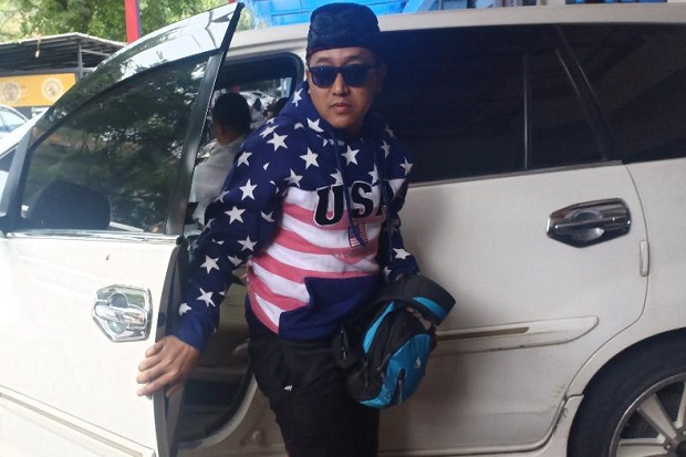 Ayah Tiri Artis Rizky...