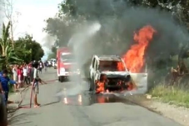 Minibus Terbakar di...