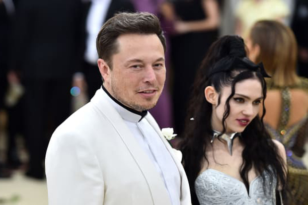 Pacar Elon Musk Umumkan...