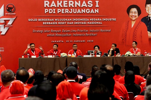Hadiri Rakernas PDIP,...