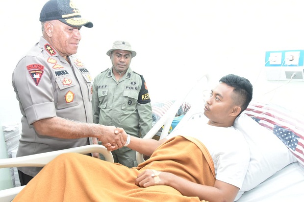 Kapolda Papua Kunjungi...