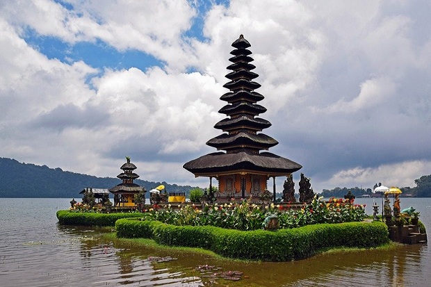 Saat Hujan, Bali Tetap...