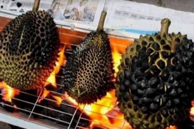 Sensasi Durian Bakar...