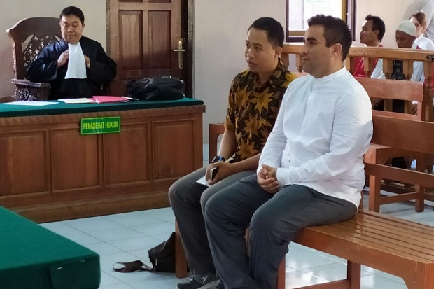 Wisata sambil Jualan...