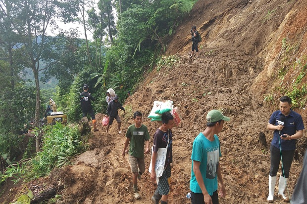 ACT Distribusikan Bantuan...