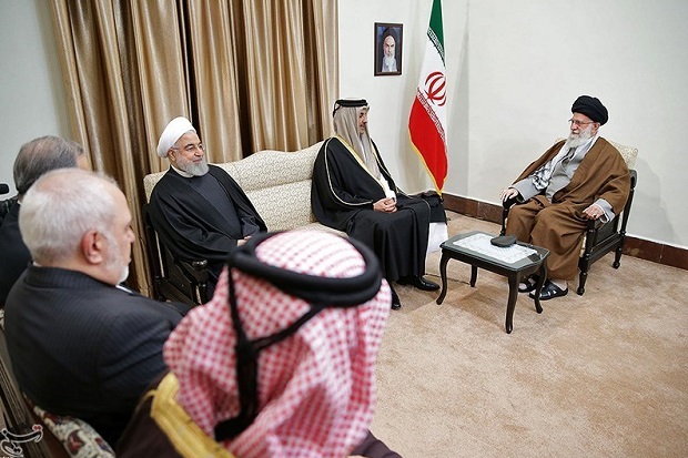 Kata Khamenei, Timur...