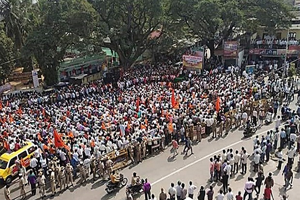 Massa Hindu Garis Keras...