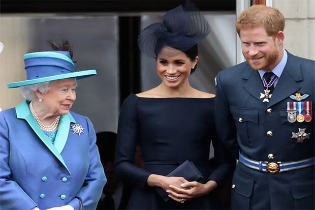 Ratu Elizabeth Restui...