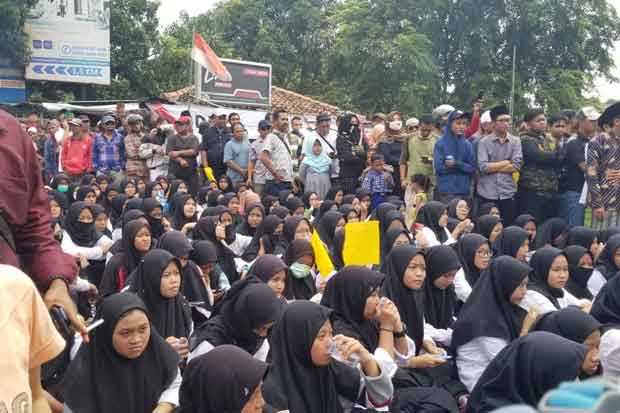 Santri Ponpes Al-Hasaniyah...
