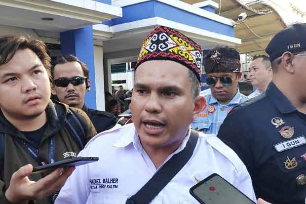 Langgar KP 348, Aplikator...