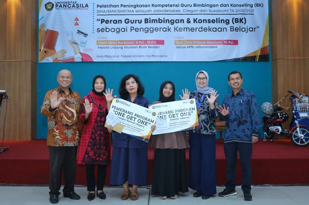 Universitas Pancasila...