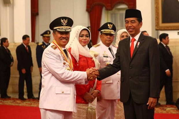 Pengangkatan Pejabat...