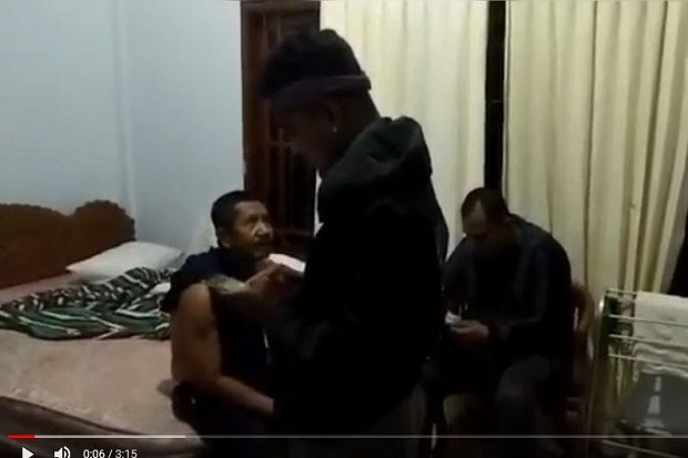 Nyabu, Pegawai Negeri...