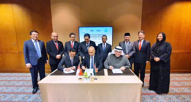PLN-Masdar Teken Jual-Beli...
