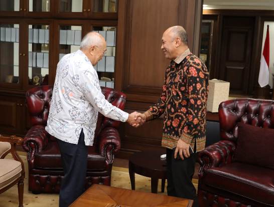 Menkop Teten Targetkan...