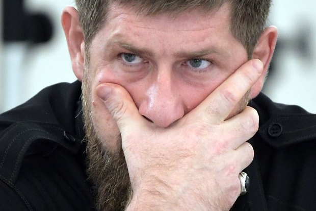 Sakit, Kadyrov Serahkan...