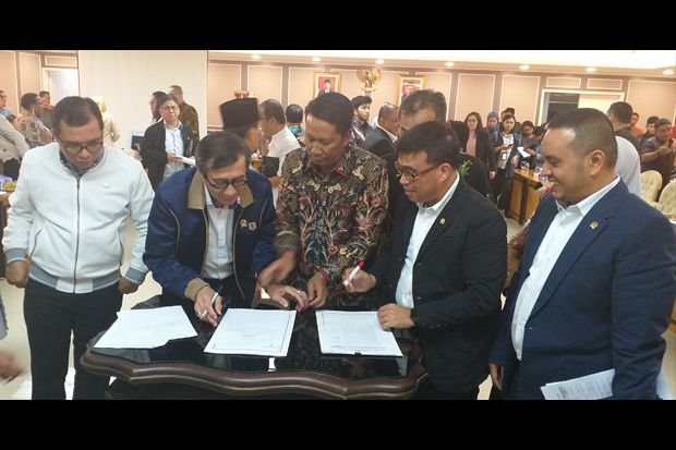 50 Rancangan Undang-undang...