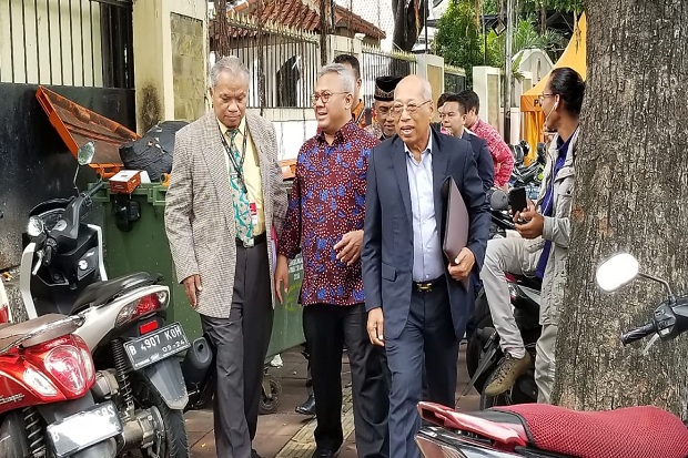 Giliran Dewan Pers Disambangi...