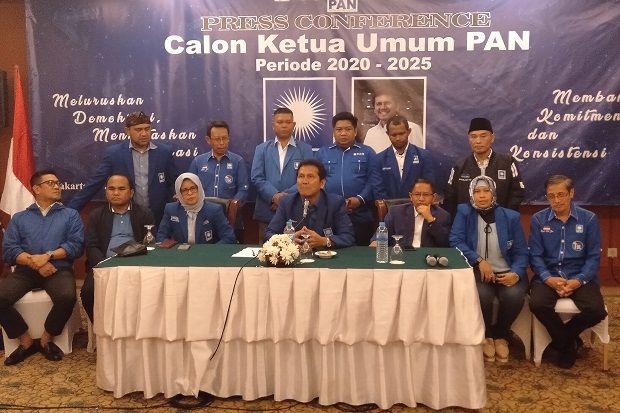 Perebutan Ketum PAN,...