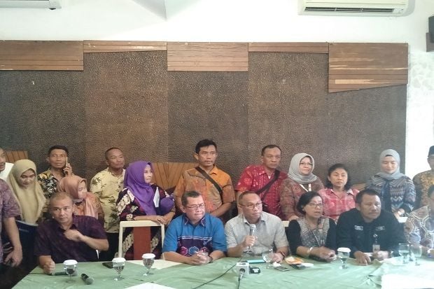 Penyegelan Ruang Dewan...