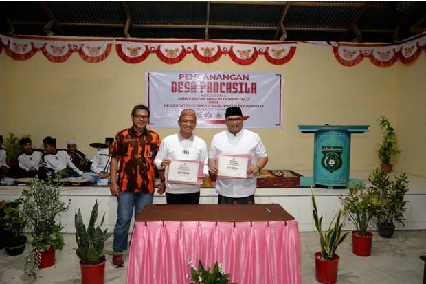 Desa Banuroja di Gorontalo...