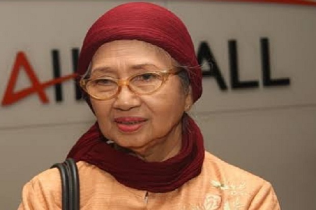 Artis Senior Ade Irawan...